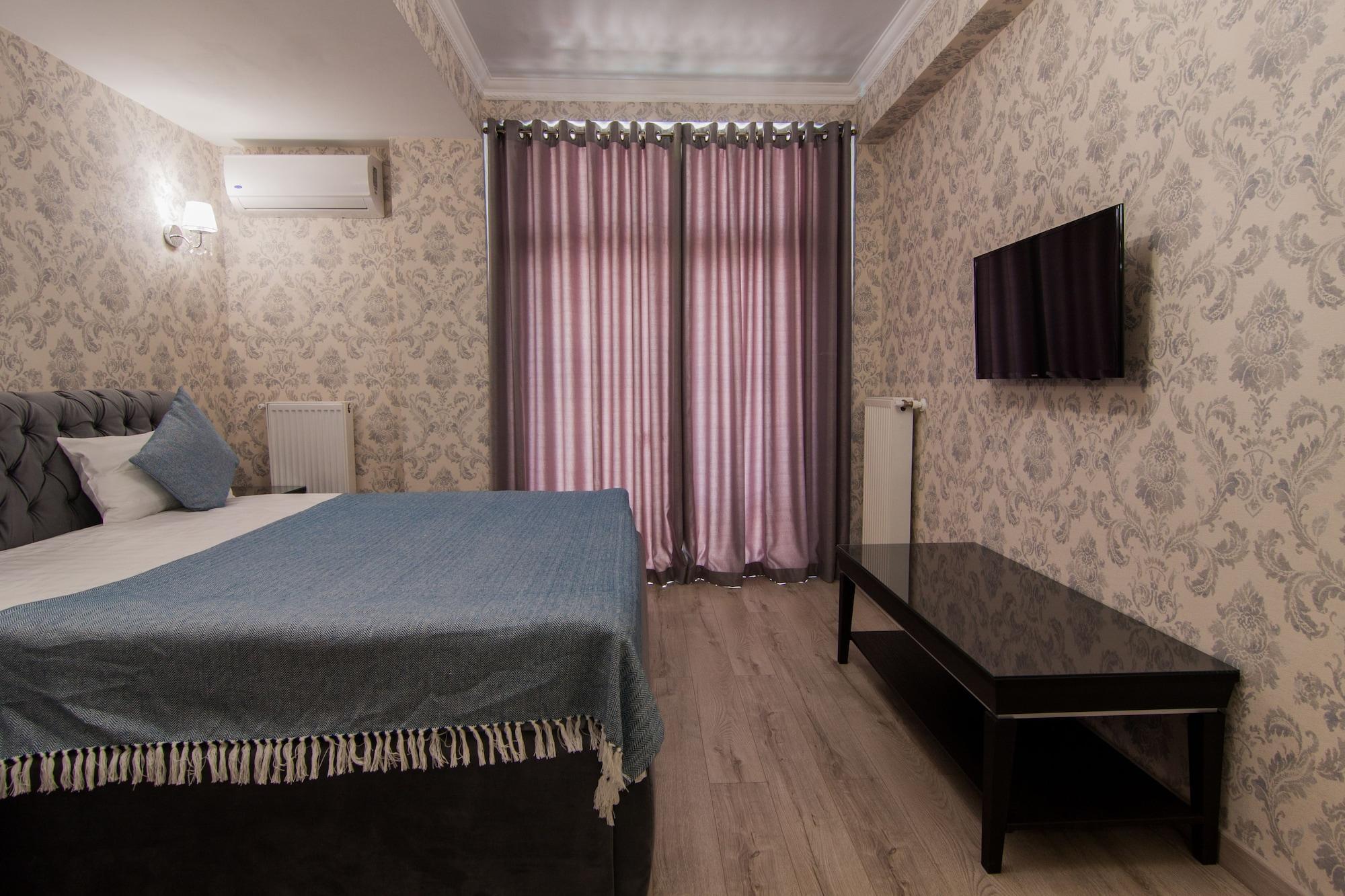 Klassik Hotel キシナウ エクステリア 写真