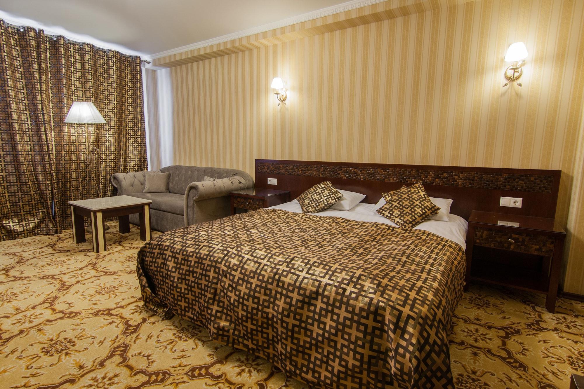 Klassik Hotel キシナウ エクステリア 写真